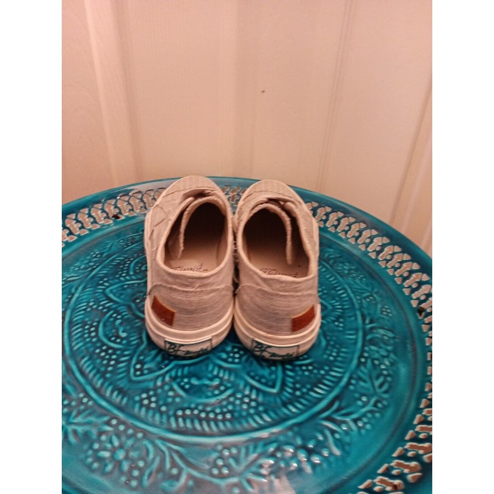 Women's Blowfish Malibu Maura Slip On Gray Stripes Sneakers Size 7.5 M - Picture 4 of 12